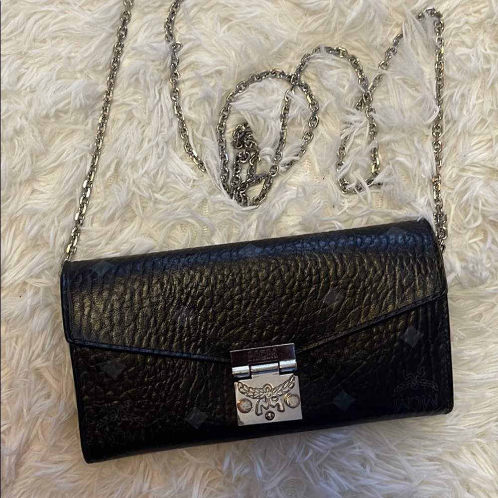 Mcm vista clutch